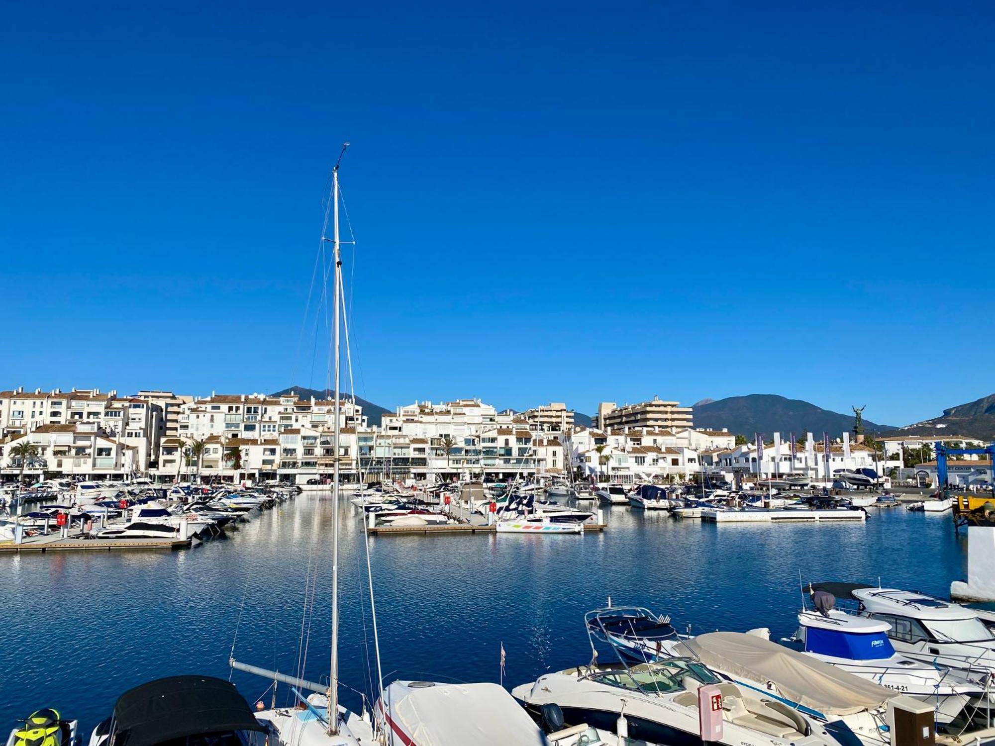 Апартаменти Luxury Puerto Banus Penthouse With Parking & Wi-Fi Марбелья Екстер'єр фото
